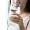 bere poca acqua e stimolare la sete
