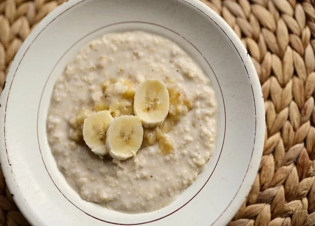 benefici porridge avena e banana